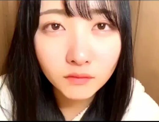 Beautiful Japanese girl allergy sneeze 15